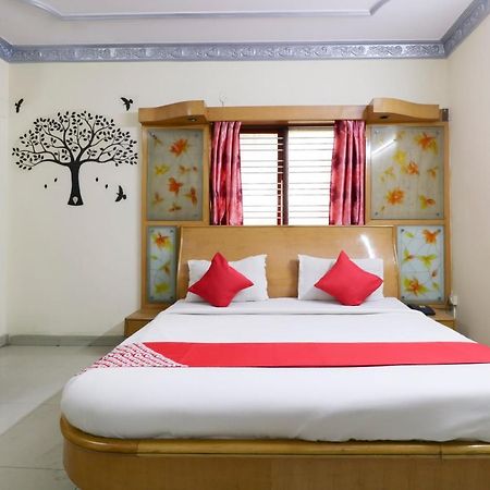 Oyo 71675 New Aishwarya Comforts Hotel Bangalore Ngoại thất bức ảnh