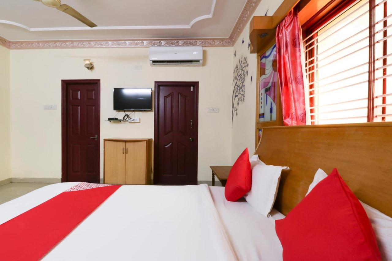 Oyo 71675 New Aishwarya Comforts Hotel Bangalore Ngoại thất bức ảnh