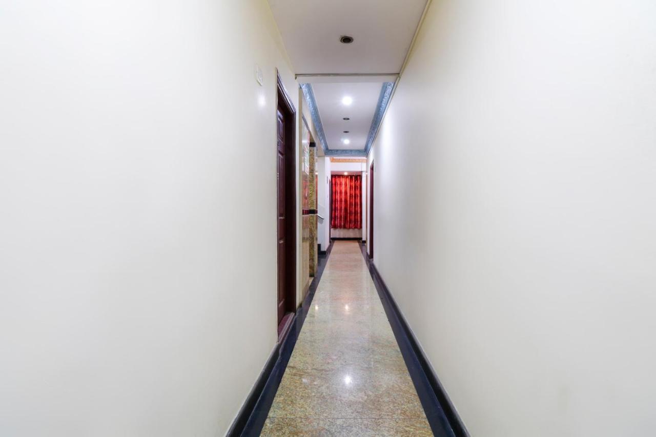 Oyo 71675 New Aishwarya Comforts Hotel Bangalore Ngoại thất bức ảnh